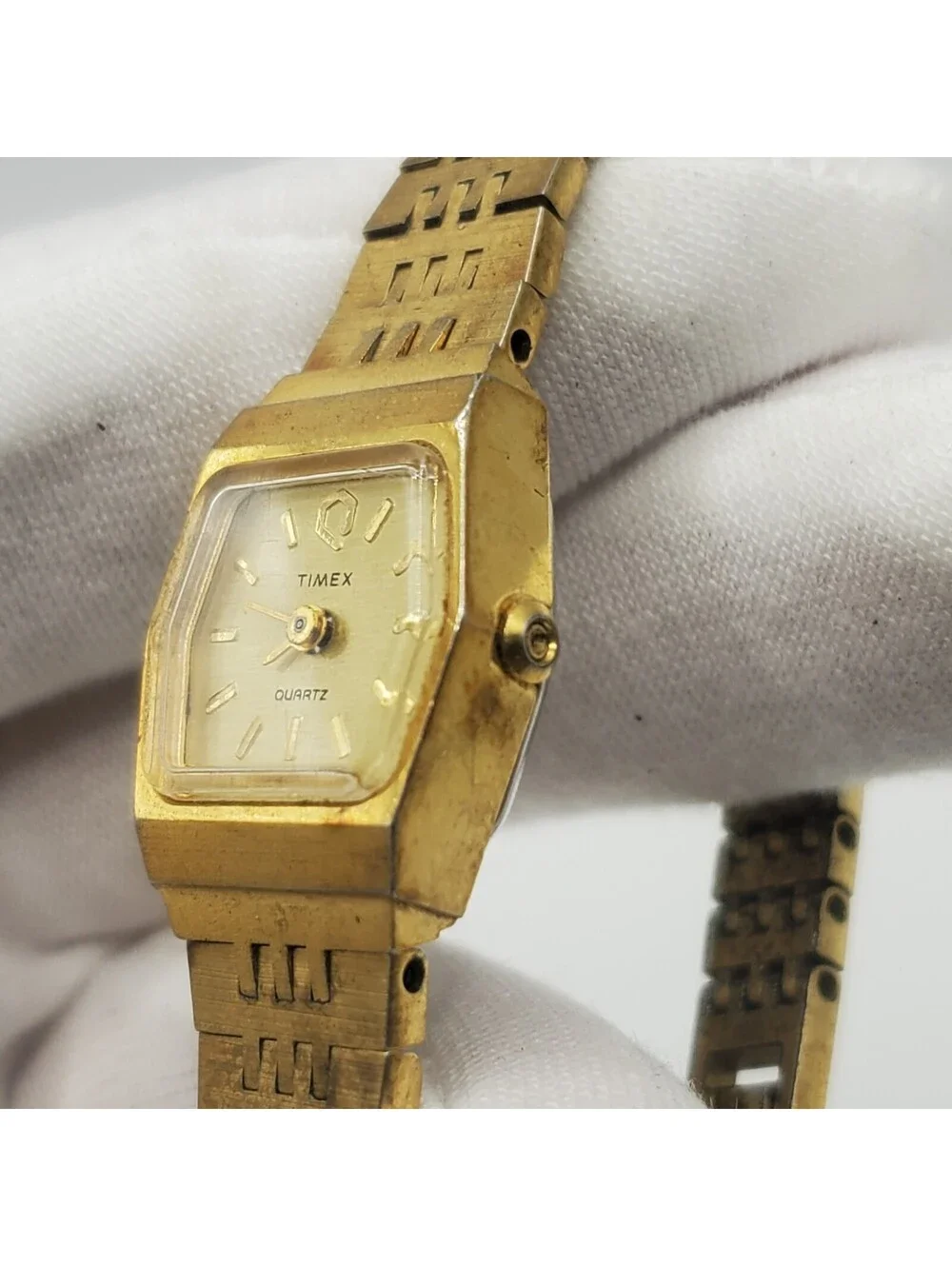 Vintage Timex Q K-Cell Pusher Quartz Watch Womens For Parts Or Repair